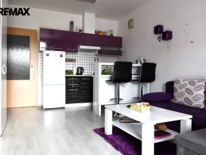 Prodej bytu 1+kk, Hradec Králové - Třebeš, Svatojánská, 28 m2