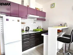 Prodej bytu 1+kk, Hradec Králové - Třebeš, Svatojánská, 28 m2