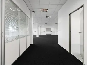 Pronájem kanceláře, Praha - Letňany, Veselská, 584 m2