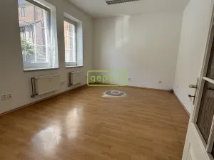 Pronájem kanceláře, Náchod, Českých bratří, 40 m2