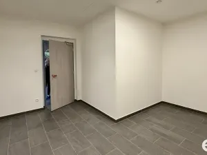Pronájem bytu 1+kk, Praha, Poděbradská, 33 m2