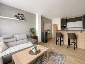 Pronájem rodinného domu, Kuchařovice, 8.Května, 110 m2
