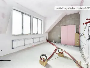 Pronájem ordinace, Praha - Vinoř, Mladoboleslavská, 305 m2