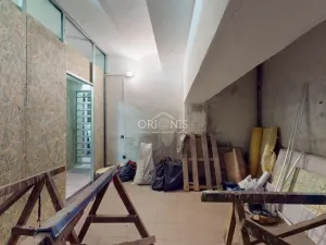 Prodej obchodního prostoru, Karlovy Vary, Moravská, 71 m2