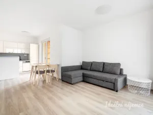 Pronájem bytu 2+kk, Praha - Vršovice, Petrohradská, 60 m2