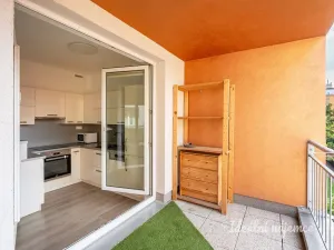 Pronájem bytu 2+kk, Praha - Vršovice, Petrohradská, 60 m2