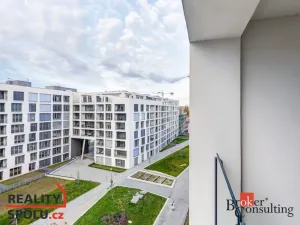 Pronájem bytu 4+kk, Praha - Karlín, U Mlýnského kanálu, 87 m2