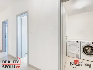 Pronájem bytu 4+kk, Praha - Karlín, U Mlýnského kanálu, 87 m2