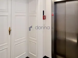 Pronájem kanceláře, Praha, Václavské náměstí, 310 m2