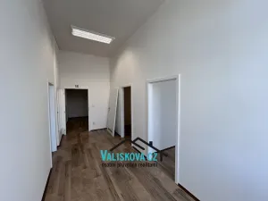 Pronájem obchodního prostoru, Kroměříž, Riegrovo náměstí, 130 m2