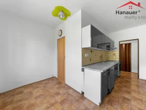 Prodej bytu 3+1, Povrly, Sídliště II, 84 m2