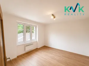 Pronájem bytu 3+1, Karlovy Vary, Dalovická, 64 m2