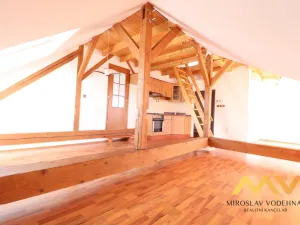 Pronájem bytu 2+kk, Hradec Králové - Pražské Předměstí, Nerudova, 65 m2