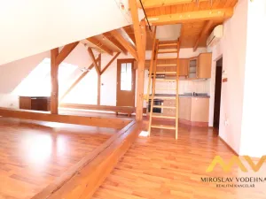 Pronájem bytu 2+kk, Hradec Králové - Pražské Předměstí, Nerudova, 65 m2