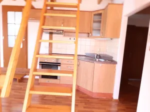 Pronájem bytu 2+kk, Hradec Králové - Pražské Předměstí, Nerudova, 65 m2