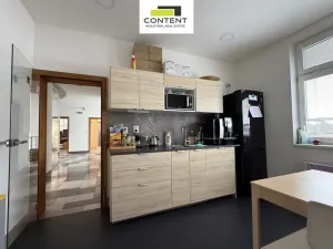 Pronájem obchodního prostoru, Praha - Řeporyje, Ořešská, 830 m2