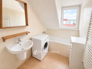 Prodej bytu 2+kk, Znojmo, Vídeňská třída, 71 m2