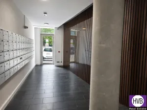 Prodej bytu 1+kk, Praha, Suchdolské náměstí, 14 m2