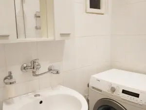 Prodej bytu 1+1, Praha - Karlín, Křižíkova, 45 m2