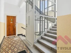 Pronájem bytu 2+1, Praha - Holešovice, U smaltovny, 74 m2