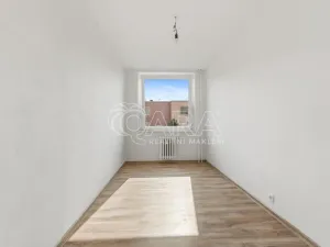 Pronájem bytu 2+kk, Ústí nad Labem - Krásné Březno, Žežická, 37 m2