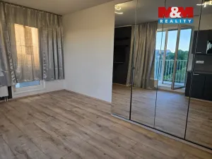 Pronájem bytu 1+kk, Praha, Počernická, 42 m2