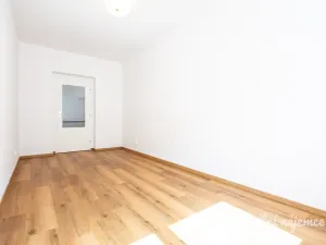 Pronájem bytu 2+kk, Praha - Kyje, Lásenická, 51 m2