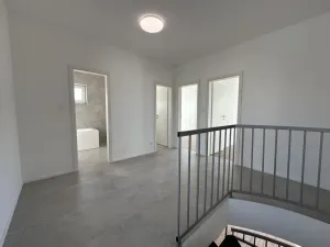 Pronájem rodinného domu, Králův Dvůr, Tři Vršky, 104 m2