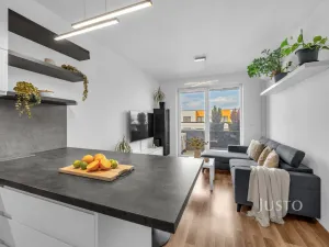 Prodej bytu 3+kk, Praha - Uhříněves, Oty Bubeníčka, 51 m2