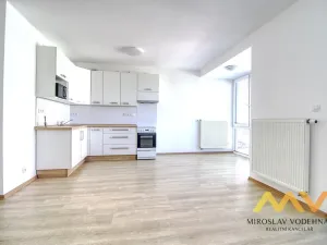 Pronájem bytu 2+kk, Hradec Králové - Svobodné Dvory, K Meteoru, 59 m2