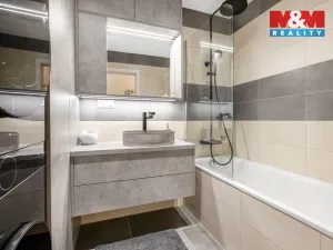 Prodej bytu 4+kk, Králův Dvůr - Levín, Na Lucberku, 141 m2