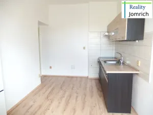 Pronájem bytu 2+1, Liberec, Na Srázu, 52 m2
