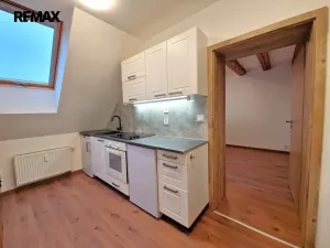 Pronájem bytu 1+1, Praha - Nusle, Křesomyslova, 38 m2