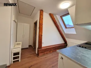 Pronájem bytu 1+1, Praha - Nusle, Křesomyslova, 38 m2
