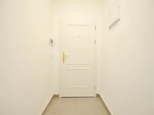 Pronájem bytu 1+kk, Praha - Vinohrady, Španělská, 28 m2
