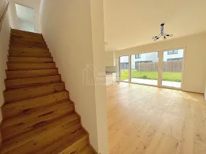 Pronájem rodinného domu, Praha - Čakovice, Kurta Hubera, 130 m2