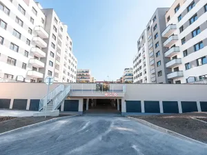 Pronájem bytu 2+kk, Praha - Hlubočepy, Fabiánové, 47 m2