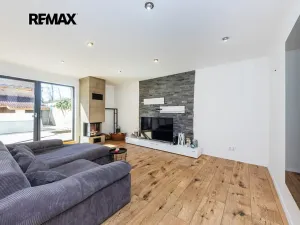 Prodej činžovního domu, Černuc, 330 m2