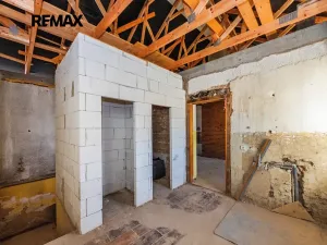 Prodej činžovního domu, Černuc, 330 m2