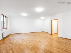 Pronájem kanceláře, Praha - Nusle, Mojmírova, 140 m2