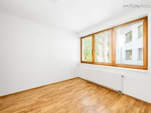 Pronájem kanceláře, Praha - Nusle, Mojmírova, 140 m2