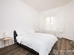 Prodej bytu 3+kk, Praha - Karlín, U invalidovny, 71 m2