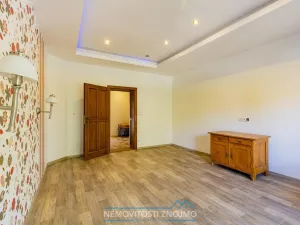 Prodej obchodního prostoru, Znojmo, Sokolská, 547 m2