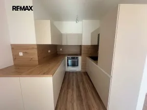 Pronájem bytu 2+kk, Slavkov u Brna, Slovanská, 63 m2
