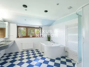 Prodej rodinného domu, Hřebeč, Jižní, 256 m2