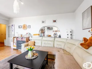 Prodej bytu 3+1, Pardubice, Školská, 70 m2