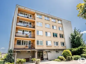 Prodej bytu 3+1, Pardubice, Školská, 70 m2
