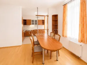 Pronájem bytu 2+kk, Praha - Vinohrady, U Zvonařky, 82 m2