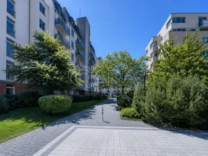Pronájem bytu 2+kk, Praha - Vinohrady, U Zvonařky, 82 m2