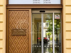 Pronájem bytu 2+kk, Praha - Vinohrady, U Zvonařky, 82 m2